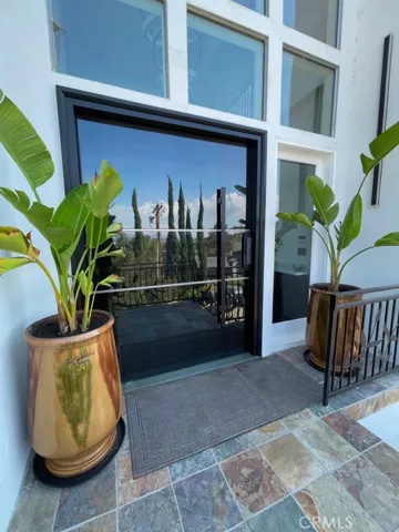 3952 Oakfield Drive, Sherman Oaks, California 91423