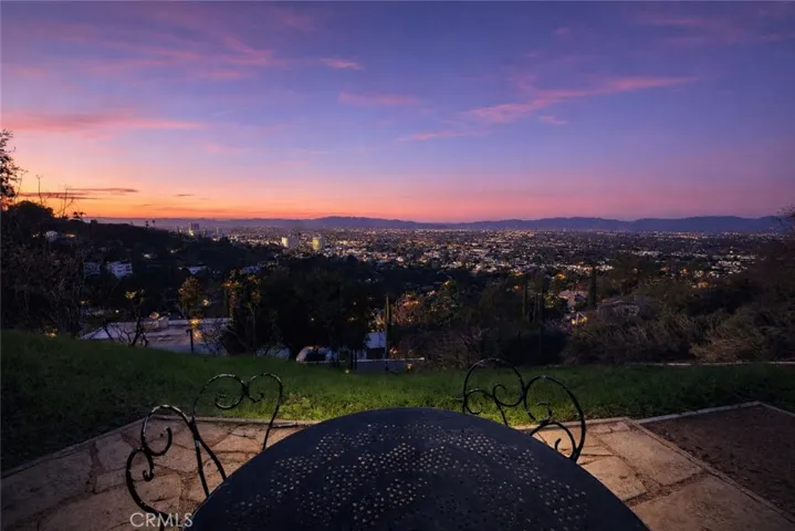3952 Oakfield Drive, Sherman Oaks, California 91423