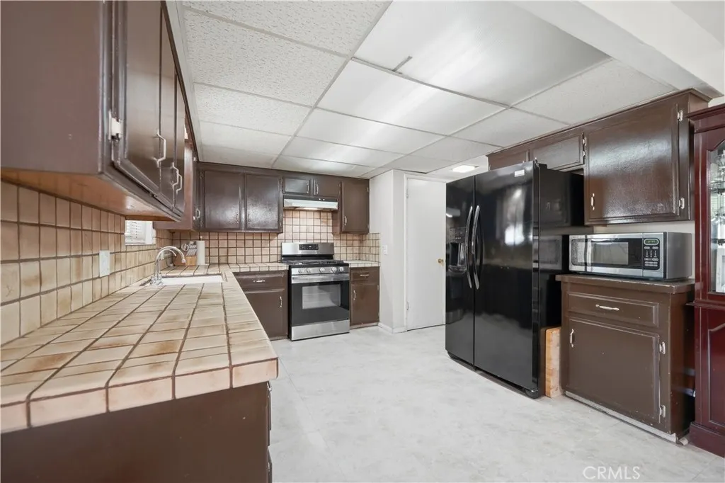 41050 Johnston Ave, Hemet, California 92544 home-pic-17