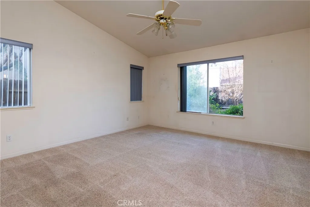 4514 W Oswego, Fresno, California 93722 home-pic-16