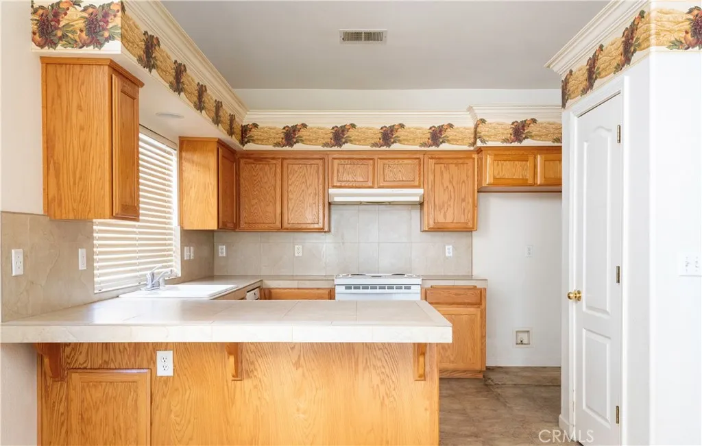 4514 W Oswego, Fresno, California 93722 home-pic-7