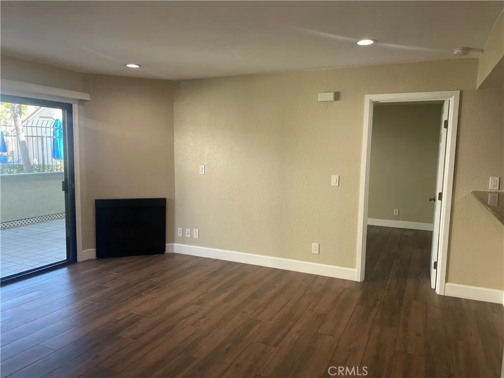 3580 W Sweetbay Court B, Anaheim, California 92804 home-pic-14