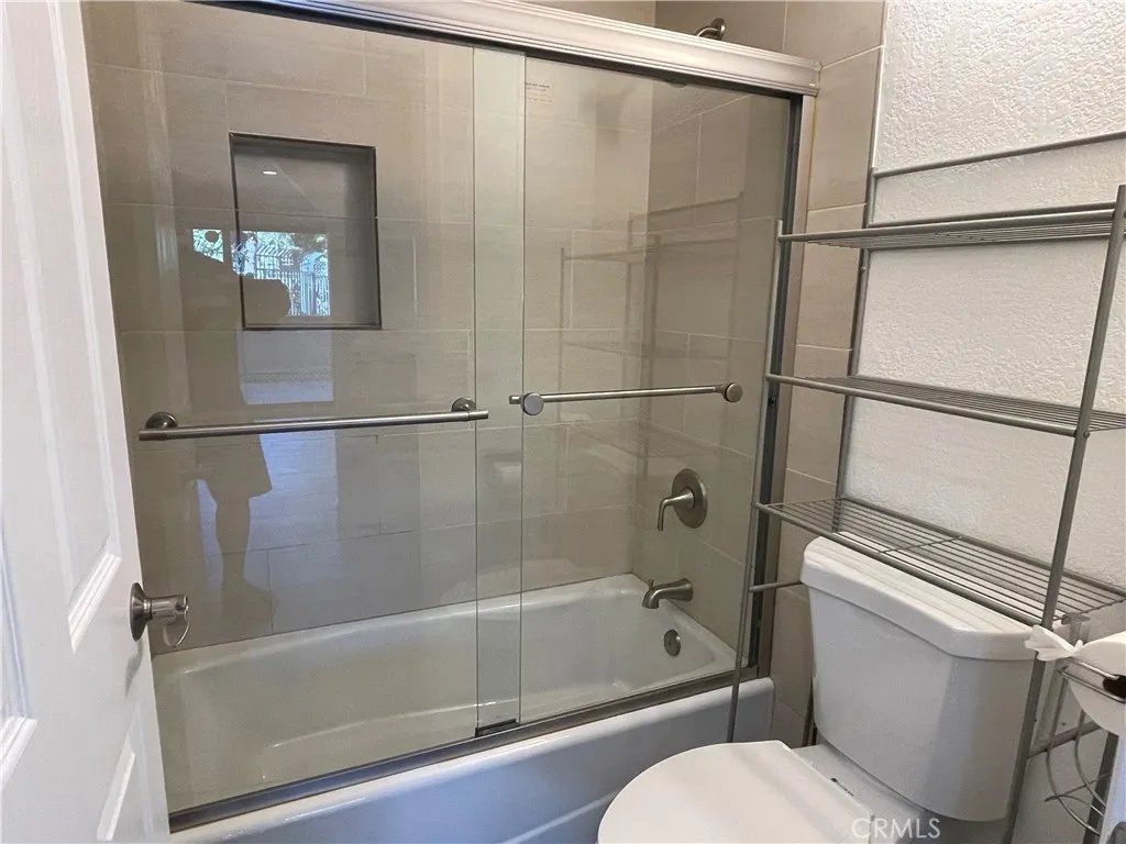 3580 W Sweetbay Court B, Anaheim, California 92804 home-pic-26