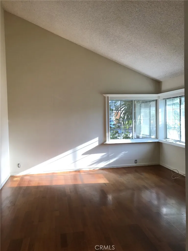 18622 Kamstra Avenue, Cerritos, California 90703 home-pic-3