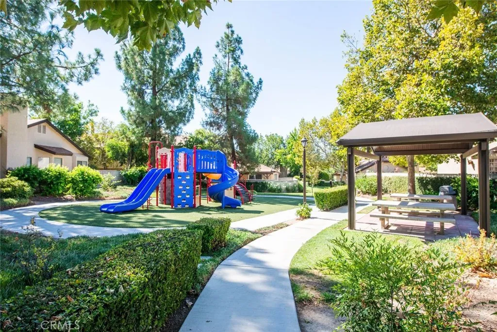 28415 Seco Canyon, Saugus, California 91390 home-pic-15