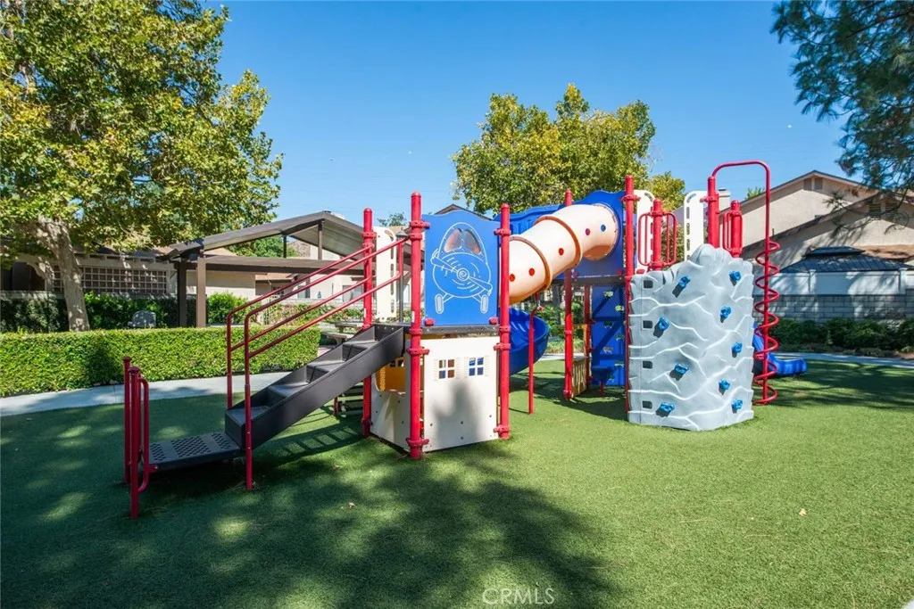 28415 Seco Canyon, Saugus, California 91390 home-pic-13