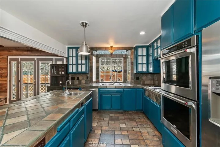 495 Zuger Court, Crestline, California 92325
