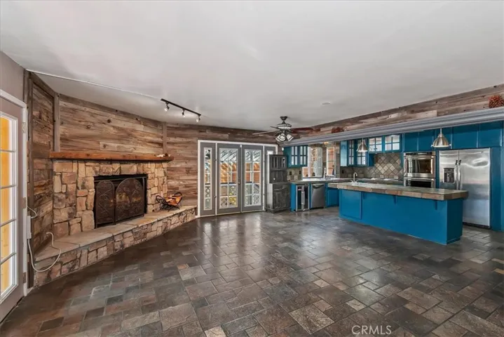 495 Zuger Court, Crestline, California 92325
