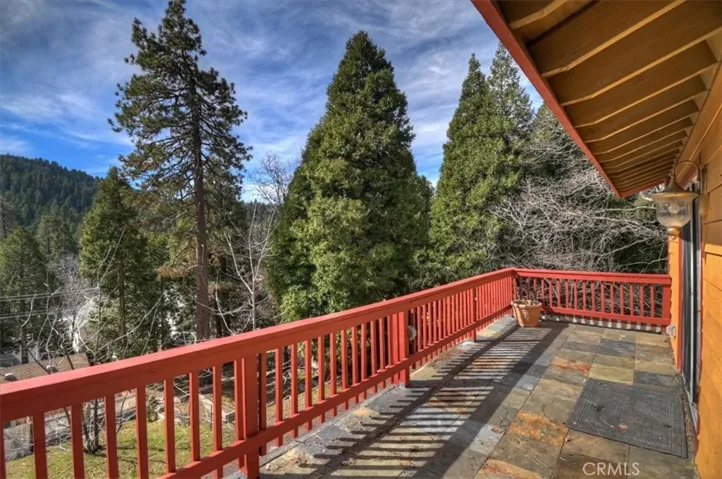 495 Zuger Court, Crestline, California 92325