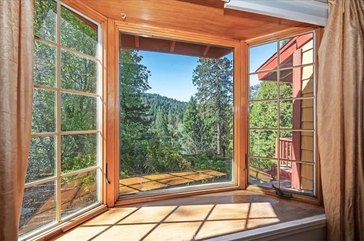 495 Zuger Court, Crestline, California 92325