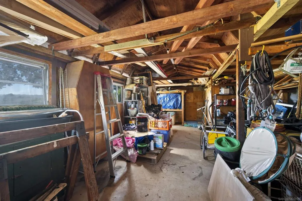 4617 Schaumberg Pl, Bonita, California 91902 home-pic-44