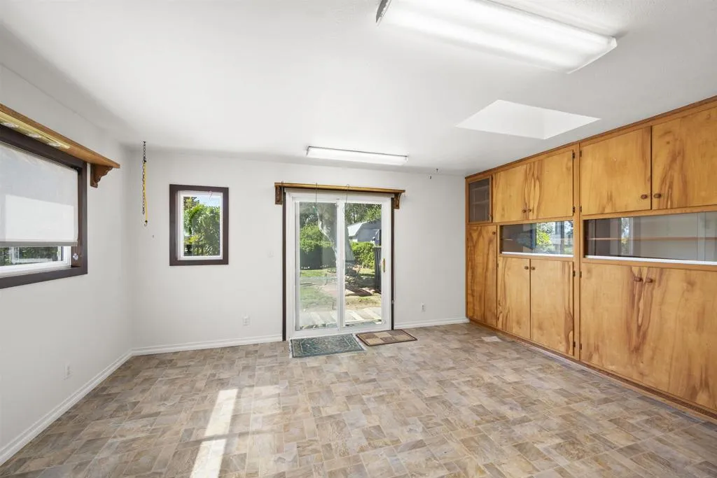 4617 Schaumberg Pl, Bonita, California 91902 home-pic-19