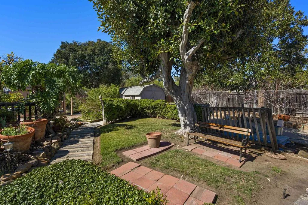4617 Schaumberg Pl, Bonita, California 91902 home-pic-42