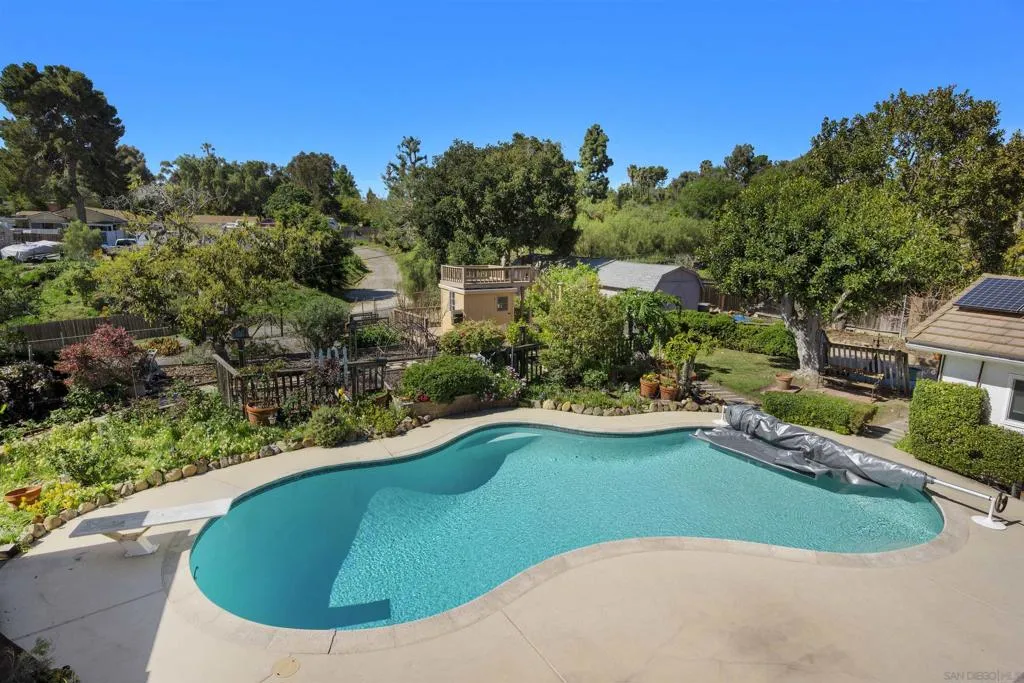 4617 Schaumberg Pl, Bonita, California 91902 home-pic-25