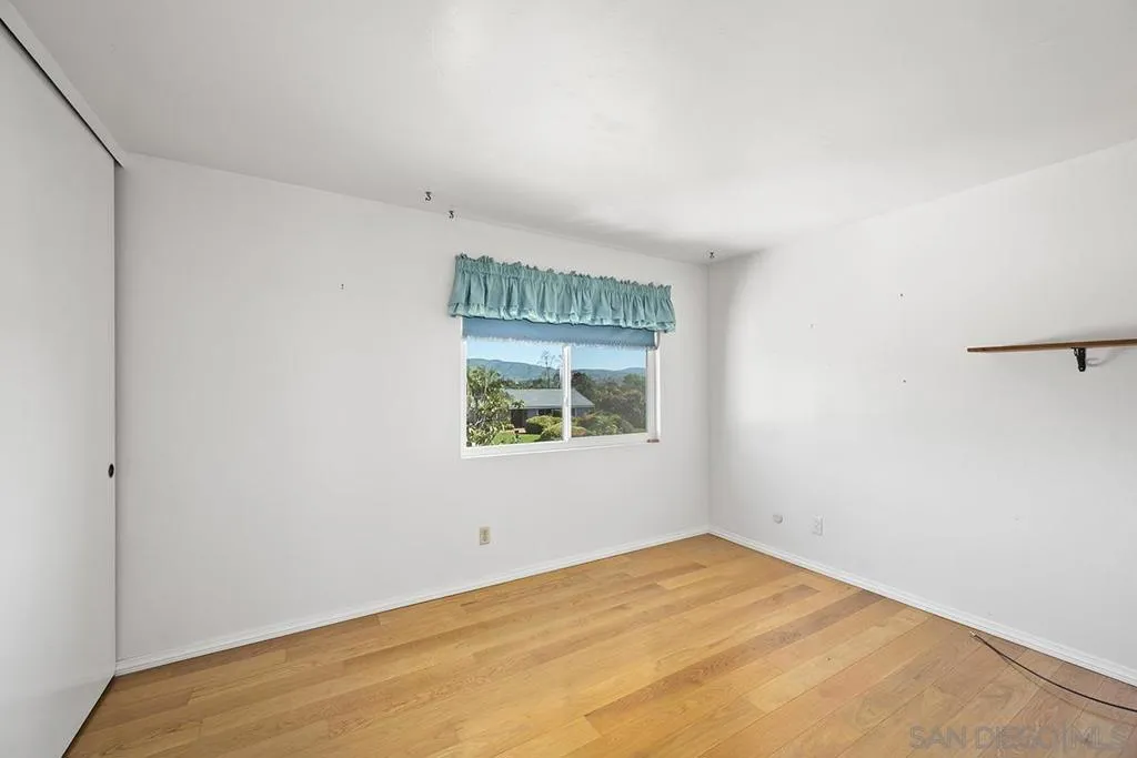 4617 Schaumberg Pl, Bonita, California 91902 home-pic-36