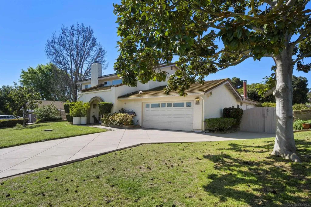4617 Schaumberg Pl, Bonita, California 91902 home-pic-2