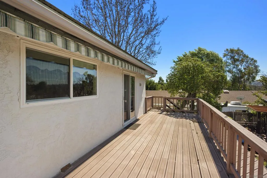 4617 Schaumberg Pl, Bonita, California 91902 home-pic-28