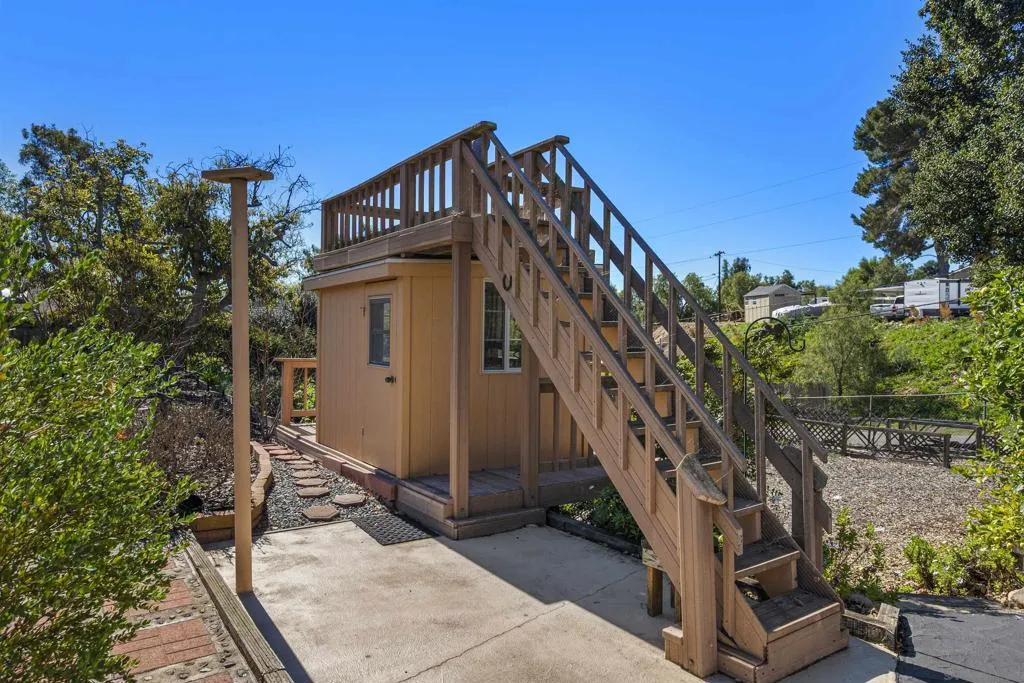 4617 Schaumberg Pl, Bonita, California 91902 home-pic-43