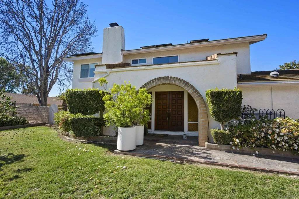 4617 Schaumberg Pl, Bonita, California 91902 home-pic-5