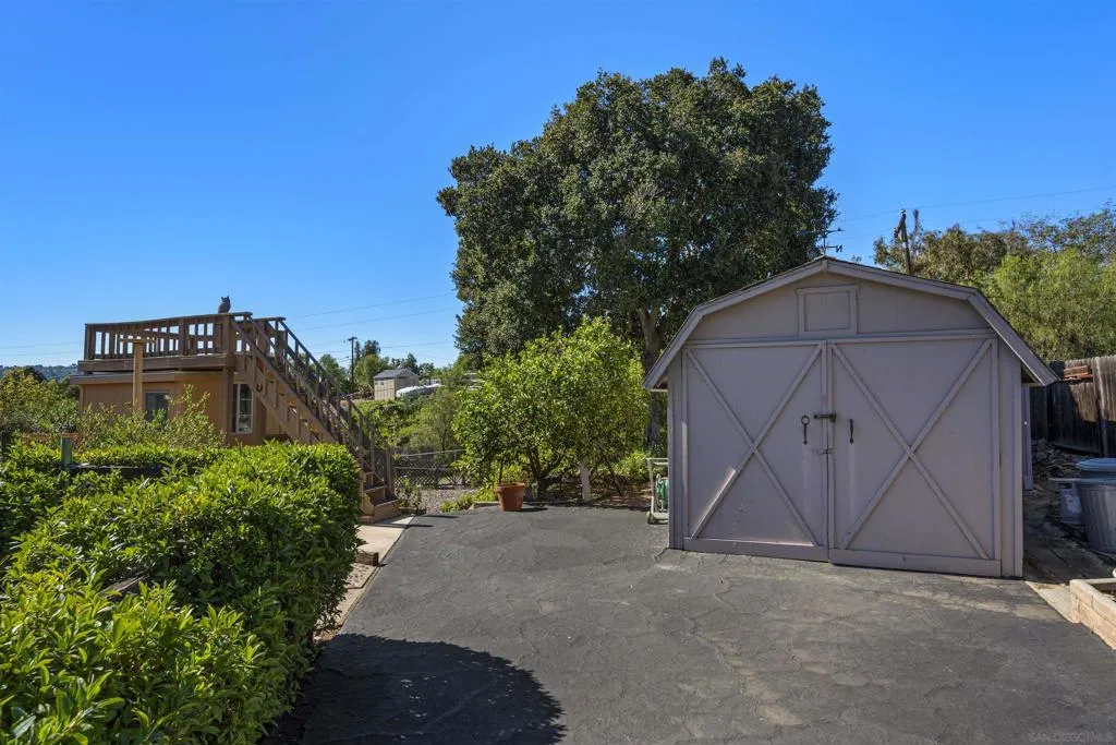 4617 Schaumberg Pl, Bonita, California 91902 home-pic-41