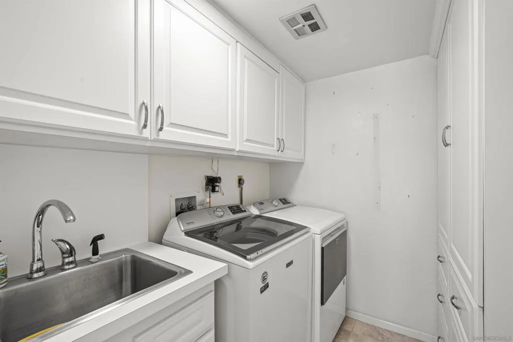 4617 Schaumberg Pl, Bonita, California 91902 home-pic-22