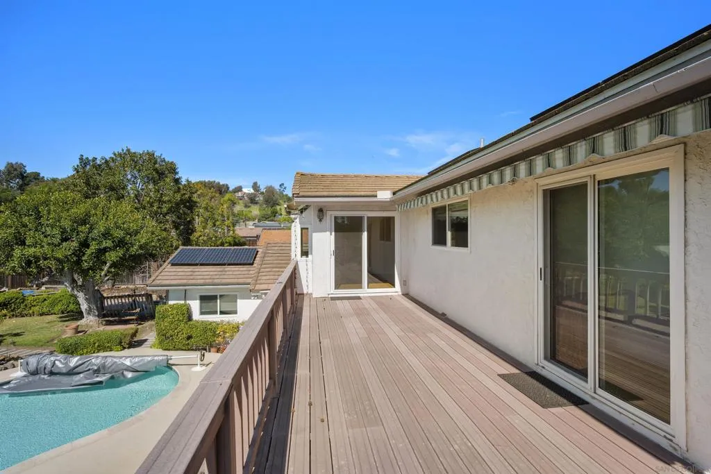 4617 Schaumberg Pl, Bonita, California 91902 home-pic-24