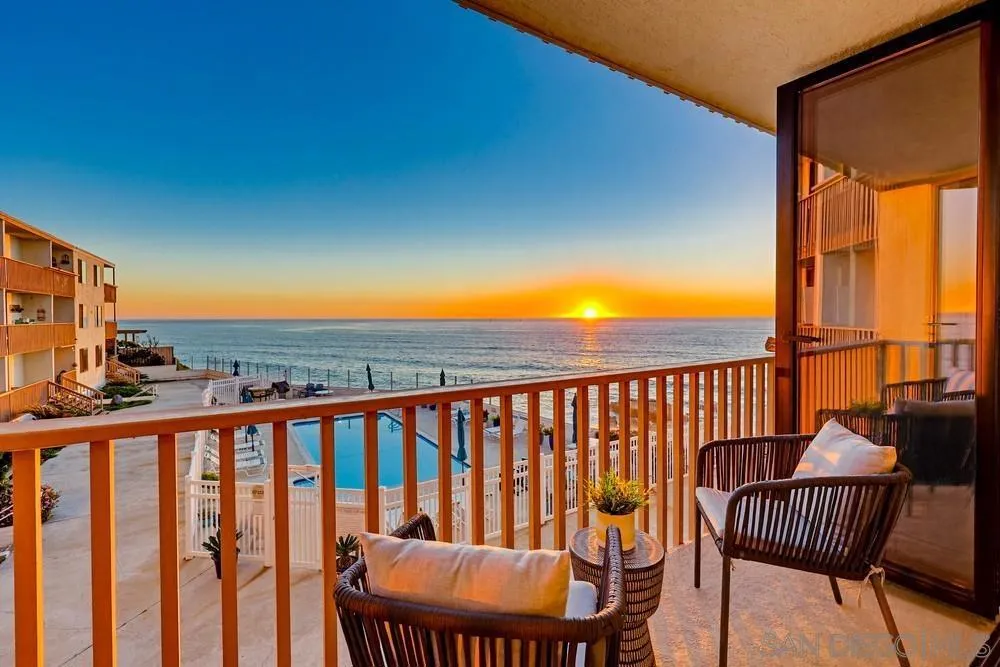 5015 Santa Cruz Ave 209, San Diego, California 92107 home-pic-1