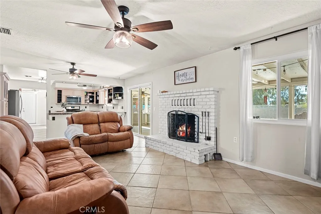 40069 Newport, Hemet, California 92543 home-pic-7
