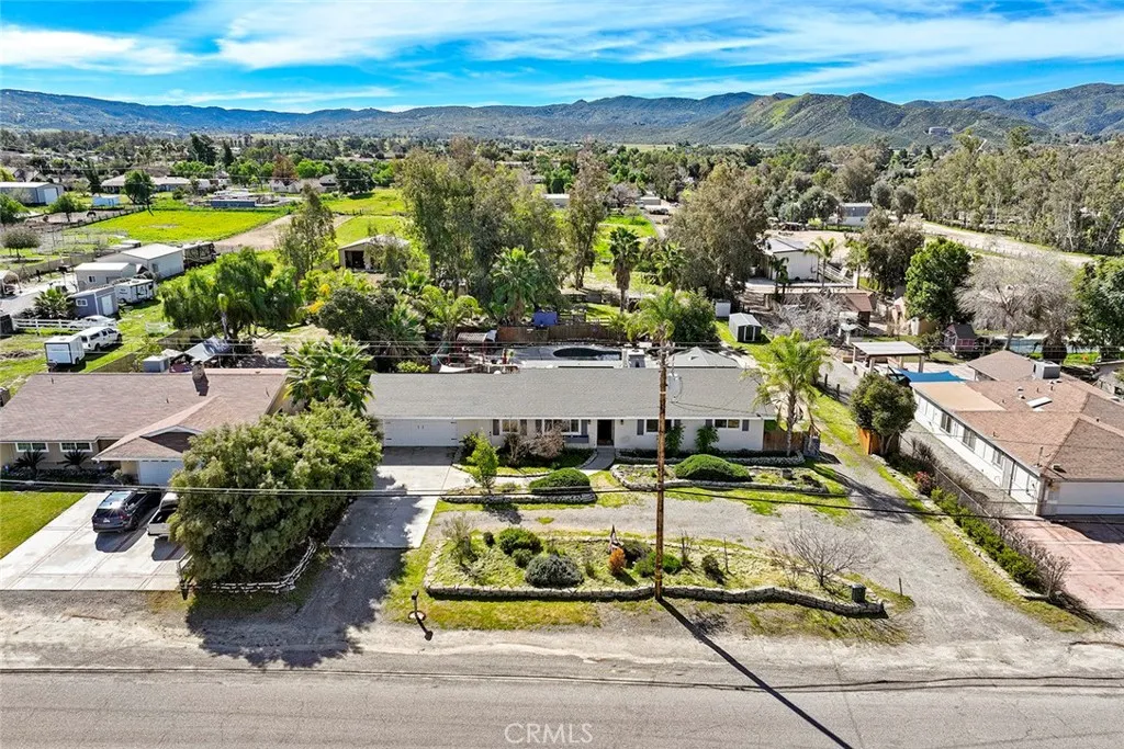 40069 Newport, Hemet, California 92543 home-pic-2