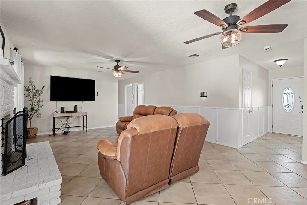 40069 Newport, Hemet, California 92543 home-pic-9