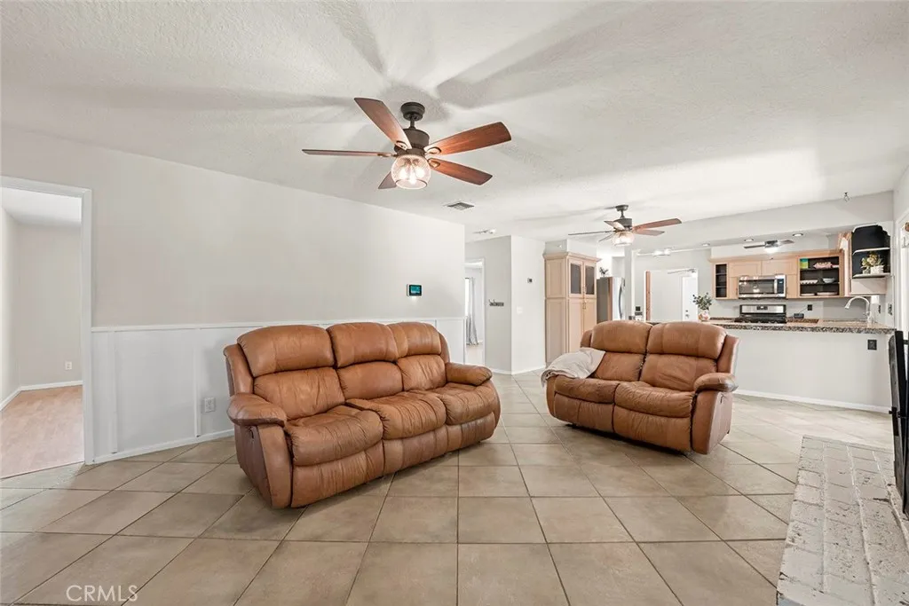 40069 Newport, Hemet, California 92543 home-pic-8