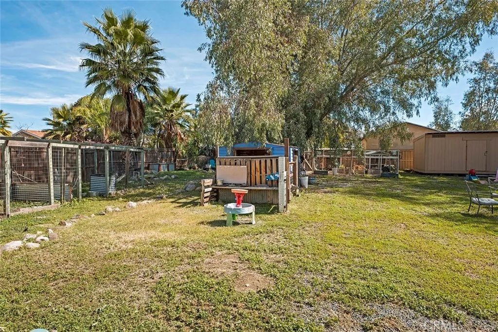 40069 Newport, Hemet, California 92543 home-pic-40