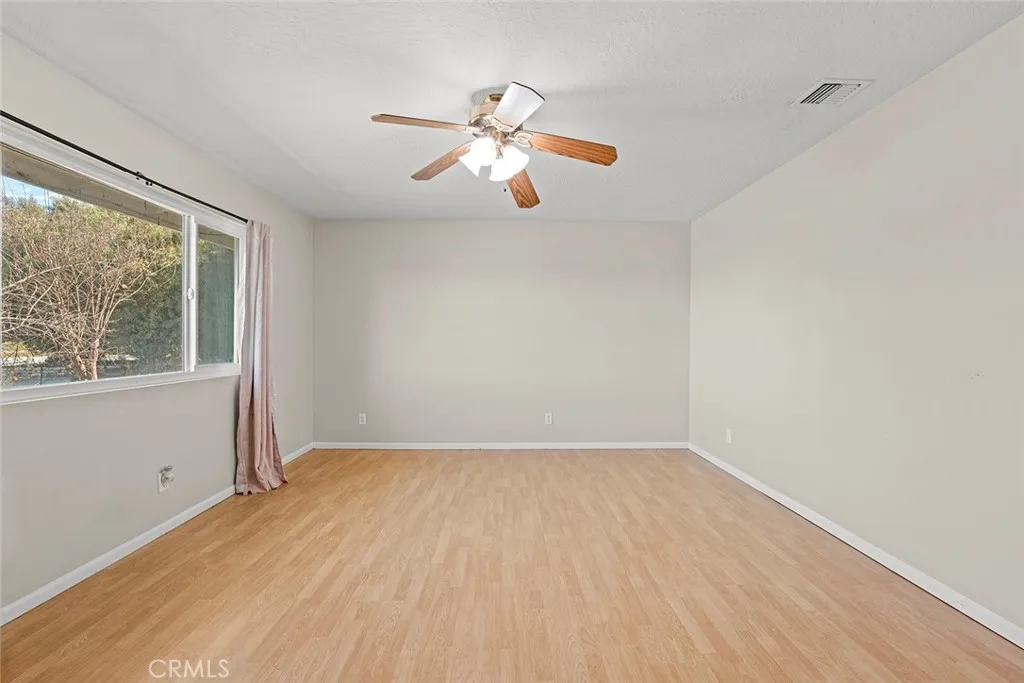 40069 Newport, Hemet, California 92543 home-pic-4