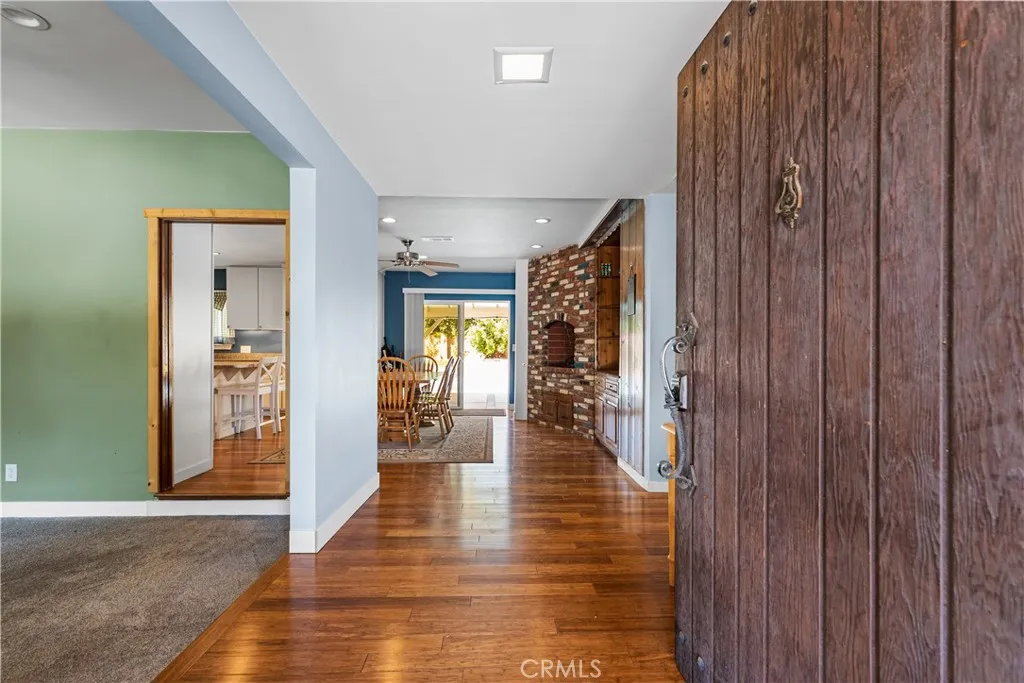 11223 White Oak Avenue, Granada Hills, California 91344 home-pic-4