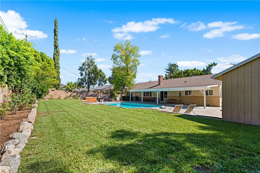 11223 White Oak Avenue, Granada Hills, California 91344 home-pic-32