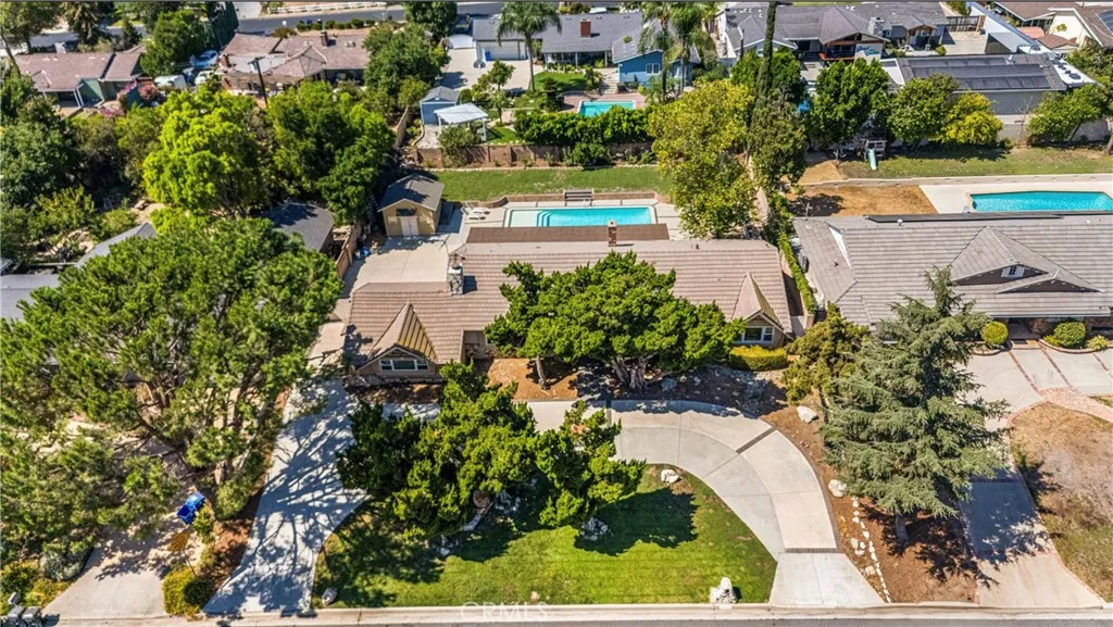 11223 White Oak Avenue, Granada Hills, California 91344 home-pic-1