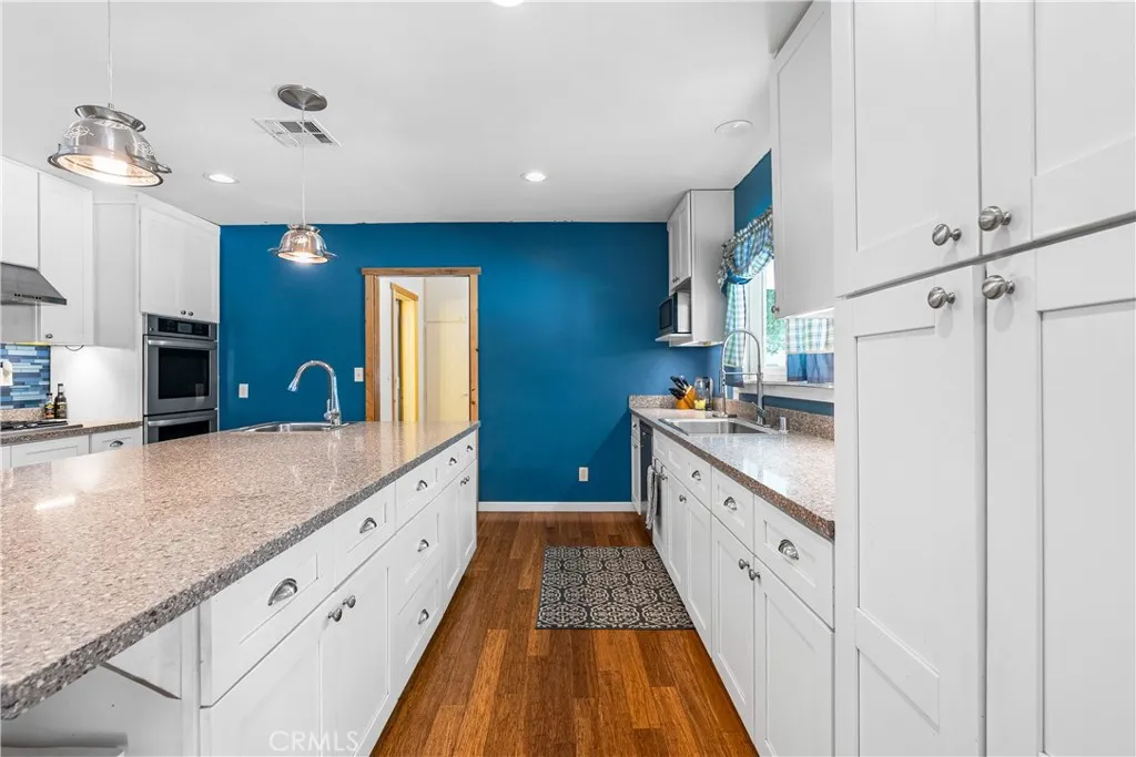 11223 White Oak Avenue, Granada Hills, California 91344 home-pic-10