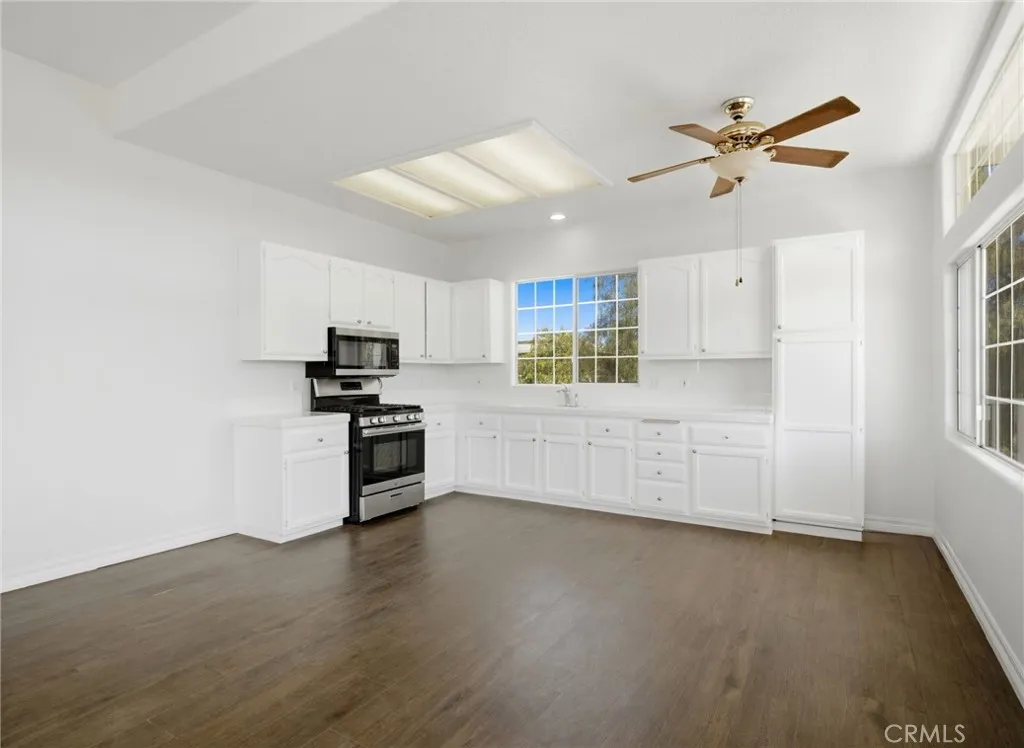 38595 Carolbee, Temecula, California 92592 home-pic-32