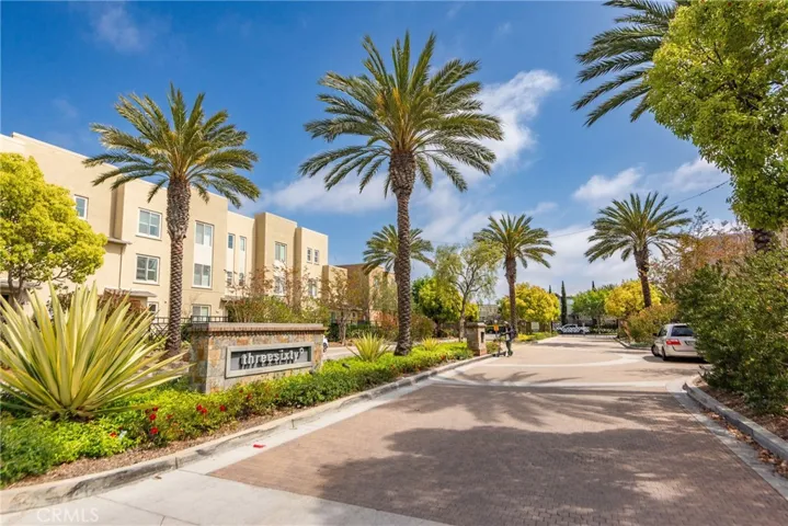 Gated living in Three Sixty