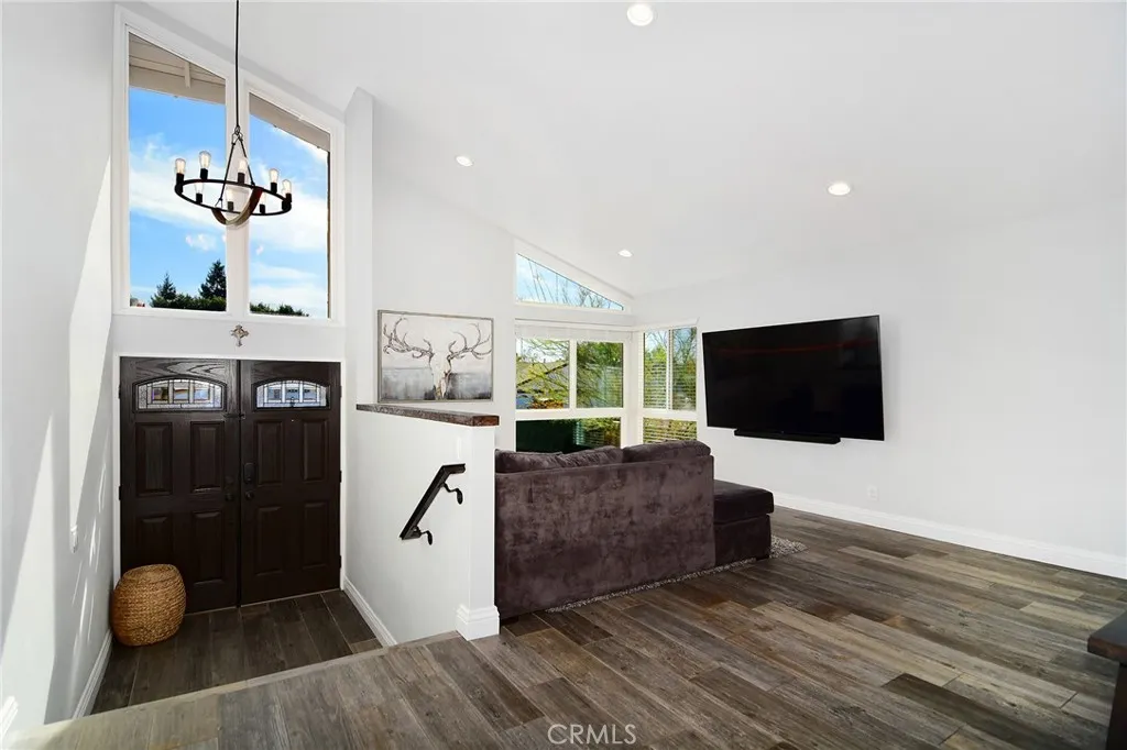 3001 Sunflower, Thousand Oaks, California 91360 home-pic-3
