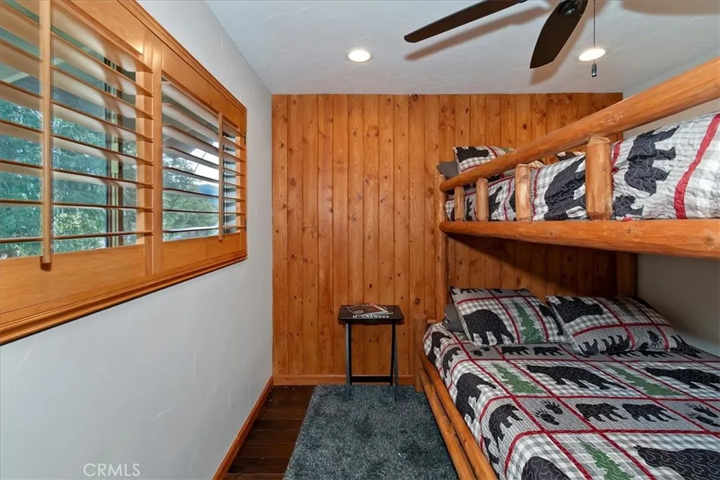 370 Weisshorn, Crestline, California 92325 home-pic-18