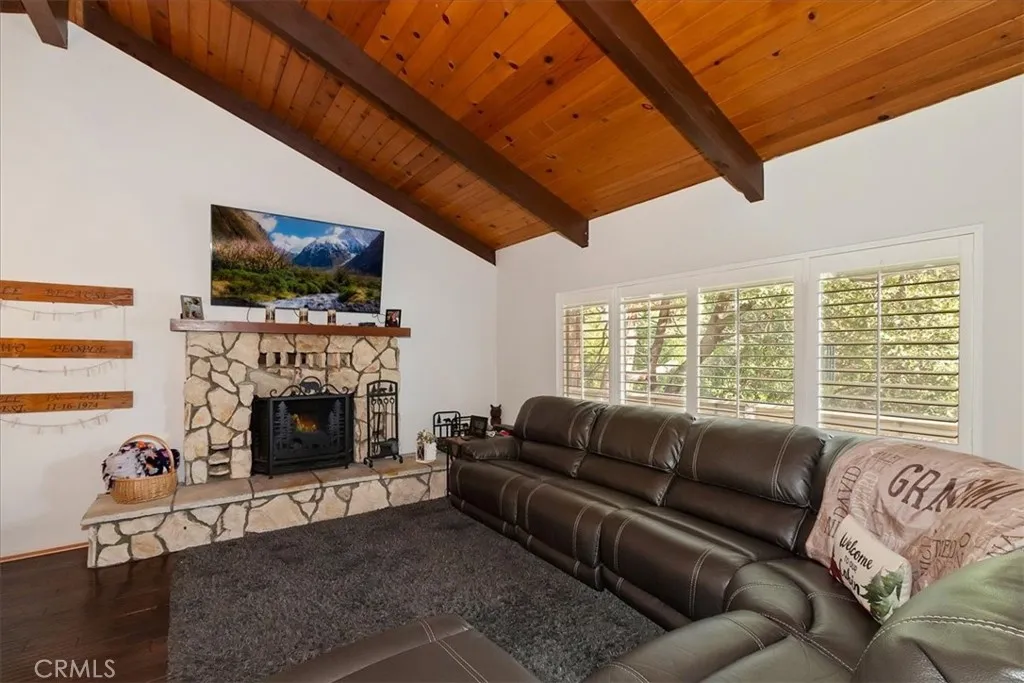 370 Weisshorn, Crestline, California 92325 home-pic-5