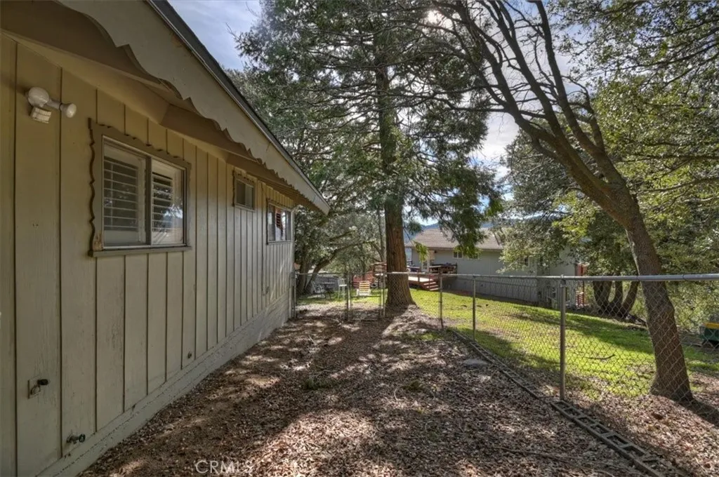 370 Weisshorn, Crestline, California 92325 home-pic-31