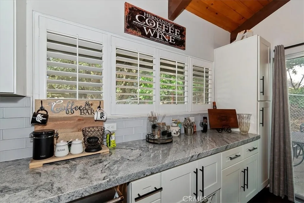 370 Weisshorn, Crestline, California 92325 home-pic-15
