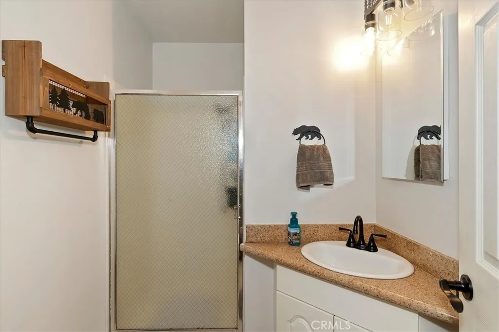 370 Weisshorn, Crestline, California 92325 home-pic-17