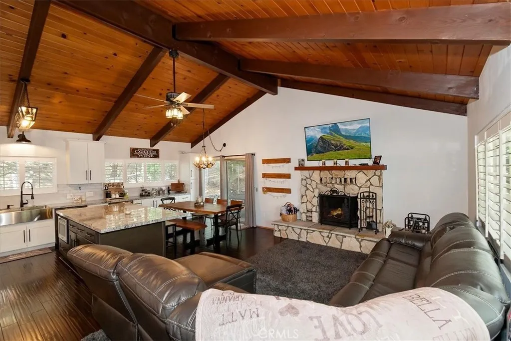370 Weisshorn, Crestline, California 92325 home-pic-4