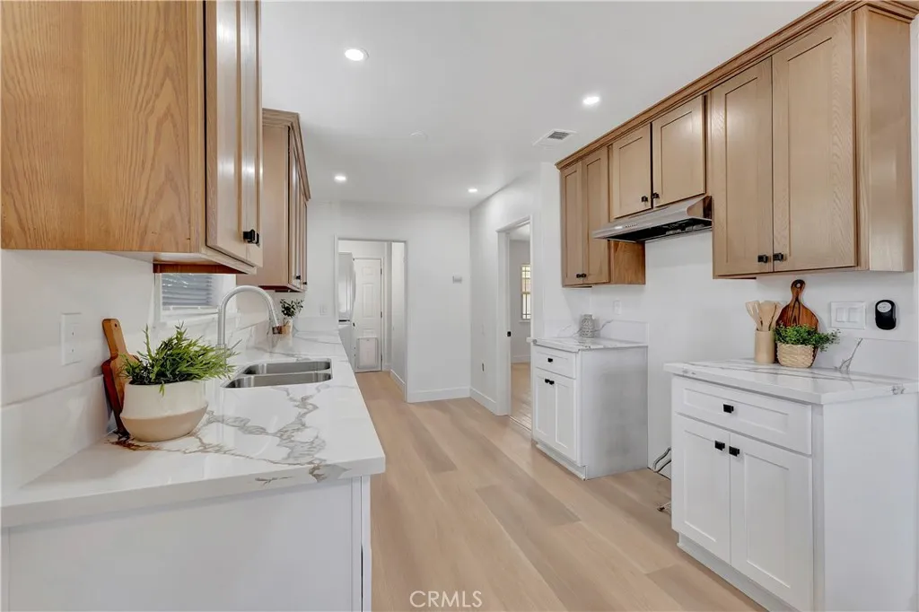 1046 E Mardina, West Covina, California 91790 home-pic-10