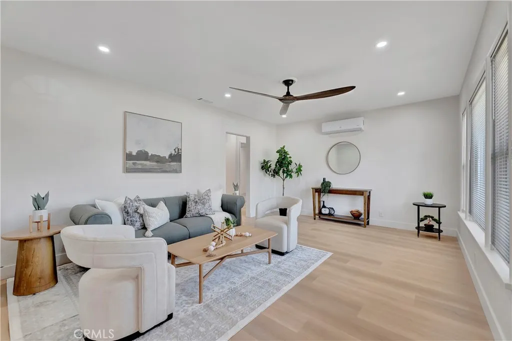 1046 E Mardina, West Covina, California 91790 home-pic-4