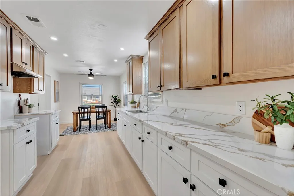 1046 E Mardina, West Covina, California 91790 home-pic-14