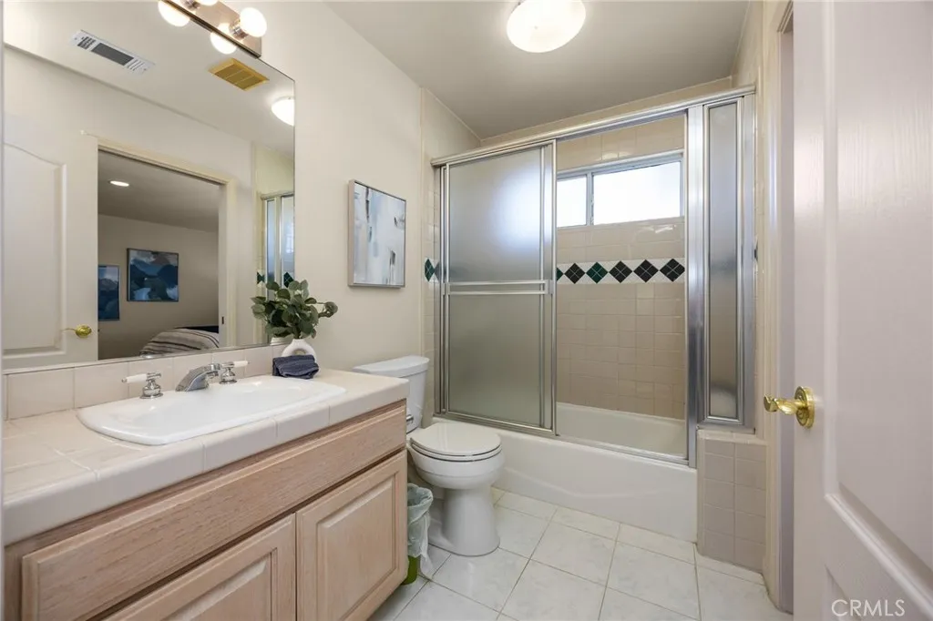 7775 E Bridgewood, Anaheim, California 92808 home-pic-40